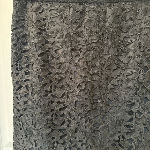 J. Crew Black Lace Pencil Skirt Size 10 - Picture 6 of 6